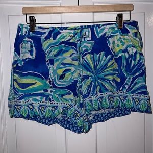 Lilly Pulitzer 5” Katia Shorts size Medium